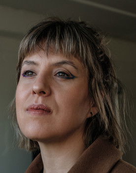 Véronique Pascal as La psychologue