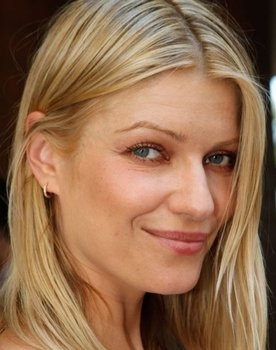 Ivana Miličević as Elly