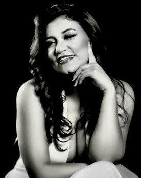 Juliana Lima as Self