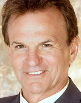 Josh Taylor as Peter Archer