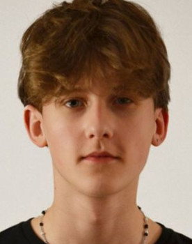 Patryk Siemek as Staszek Lebioda