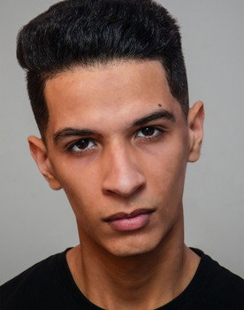 Saif Eddine Regragui as Jago / Esau