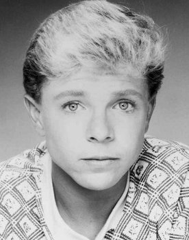 Corky Pigeon as Ricky Simpson