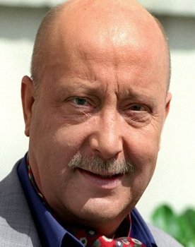 Wolf-Dietrich Berg as 