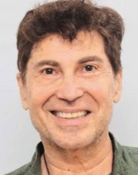 Julio Yúdice as Ismael