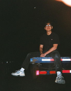 Edgar Fernando Flores as Self