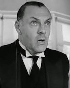 Syd Crossley as Police Constable