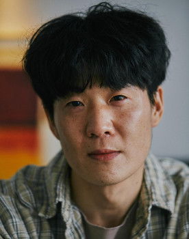 Lee Si-rae as Seon-ji's maternal great-grandfather