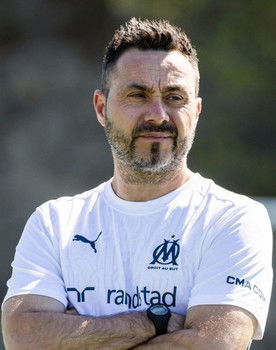 Roberto de Zerbi as Self