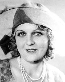 Marion Lessing as Mrs. Swiegart (uncredited)