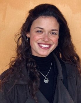 Evita Rozenberg as Lieve