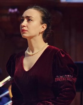 Hava Yandieva as Self