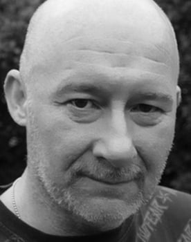 Dave Finnegan as Mickah Wallace