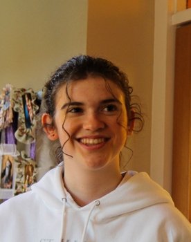 Campbell Rempel-White as Jenna