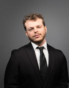 Brad Waugh as Young Gun