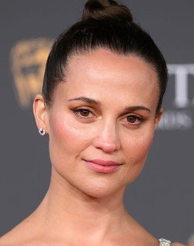Alicia Vikander