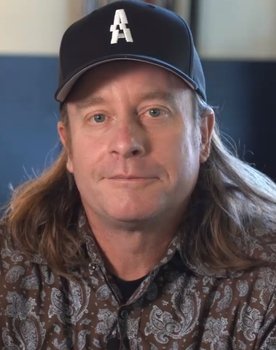 Lazlow Jones as Self