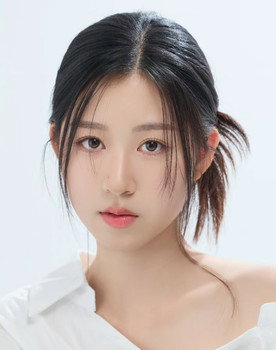 Kim Yu-bin as Kang Mi-na