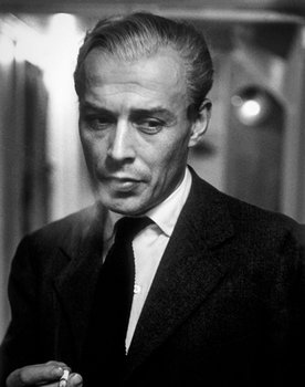 Hasse Ekman as Hugo Stenbrott