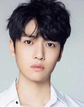 Yang Tian Zheng as Ye Zi Feng