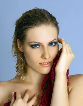 安娜·金斯卡娅 as Anna Jims