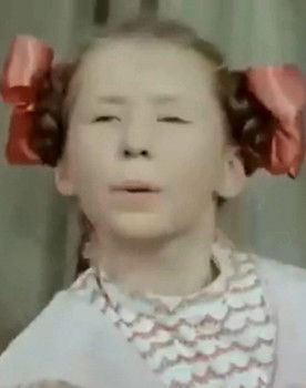 Lena Aleksandrova as Лиза в детстве