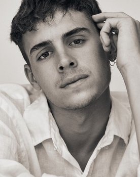 Otis Pavlovic as Boyfriend