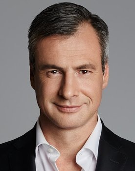 Csaba Pindroch as Müller/Olivecrona