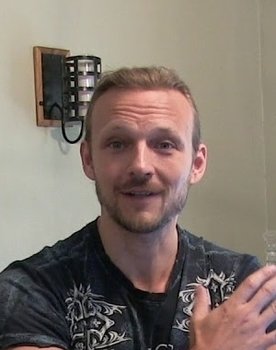 Len Kabasinski as Kane