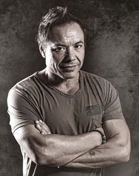 Justo Dieguez as Alejandro