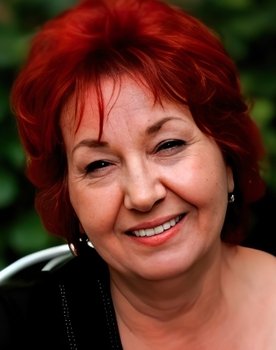 Güven Hokna as 