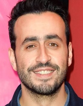 Jonathan Cohen as Arnaud