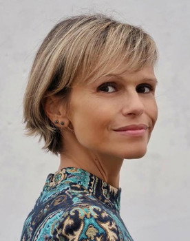 Catarina Leiria as Professora