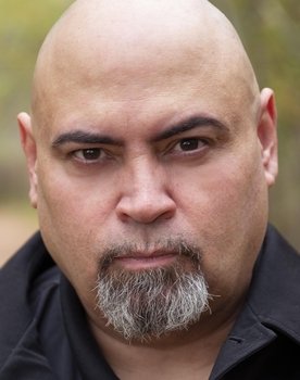 Marcos Antonio Miranda as Peter