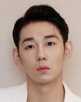 Ding Jiayi as Ma Hongjun