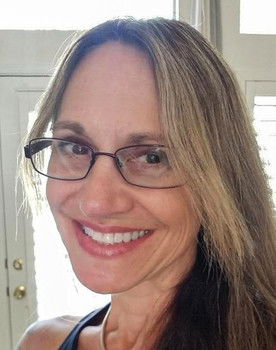 Stacey Brigham as Bonnie