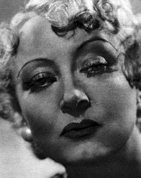 Suzanne Delvé as Madame Bertrand