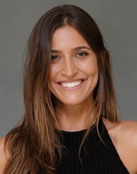 Maria Joana as Sargento Maria da Glória Mourão