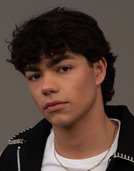 Malachi Barton as Fletch