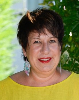 Annie Grégorio as 