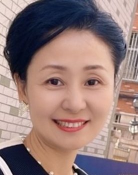 Jing Lu as Zhan Dapeng's mother