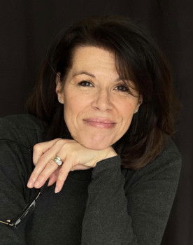 Sabina Moore as Mrs. Lewis