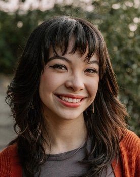 Kairi Lising as Isla Novak