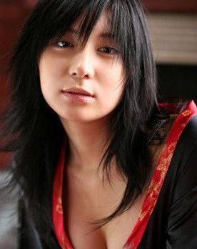 Rio Nakamura as Reiko