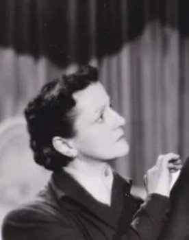 Margarita Burke as Mucama