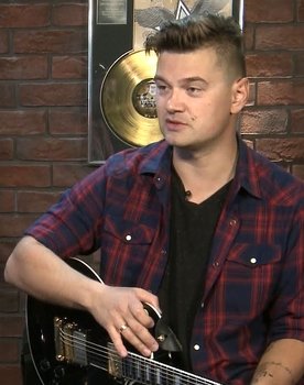 Igor Mamaev as Гитарист