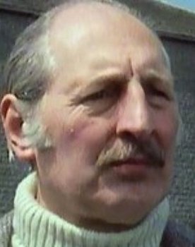 Eric Dodson as Examiner