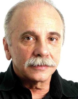 Renato Borghi as Cônsul Carlos José