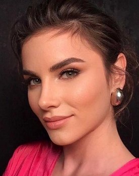 Cansu Tuman as Gül