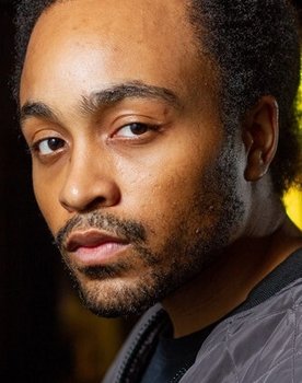 Jeffrey Creightney as Troy Bertrand